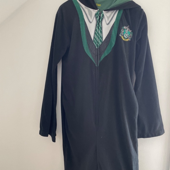 Harry Potter Unisex Slytherin House Uniform Pajama Jumpsuit - Picture 4 of 9